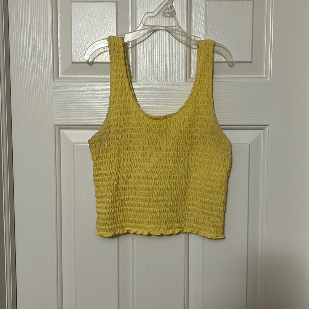 Yellow hollister cropped tank top S